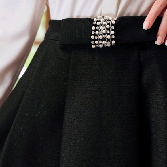 FAUX PEARL AND RHINESTONE BOW WAIST FLARE SKIRT - Picture 2 of 4